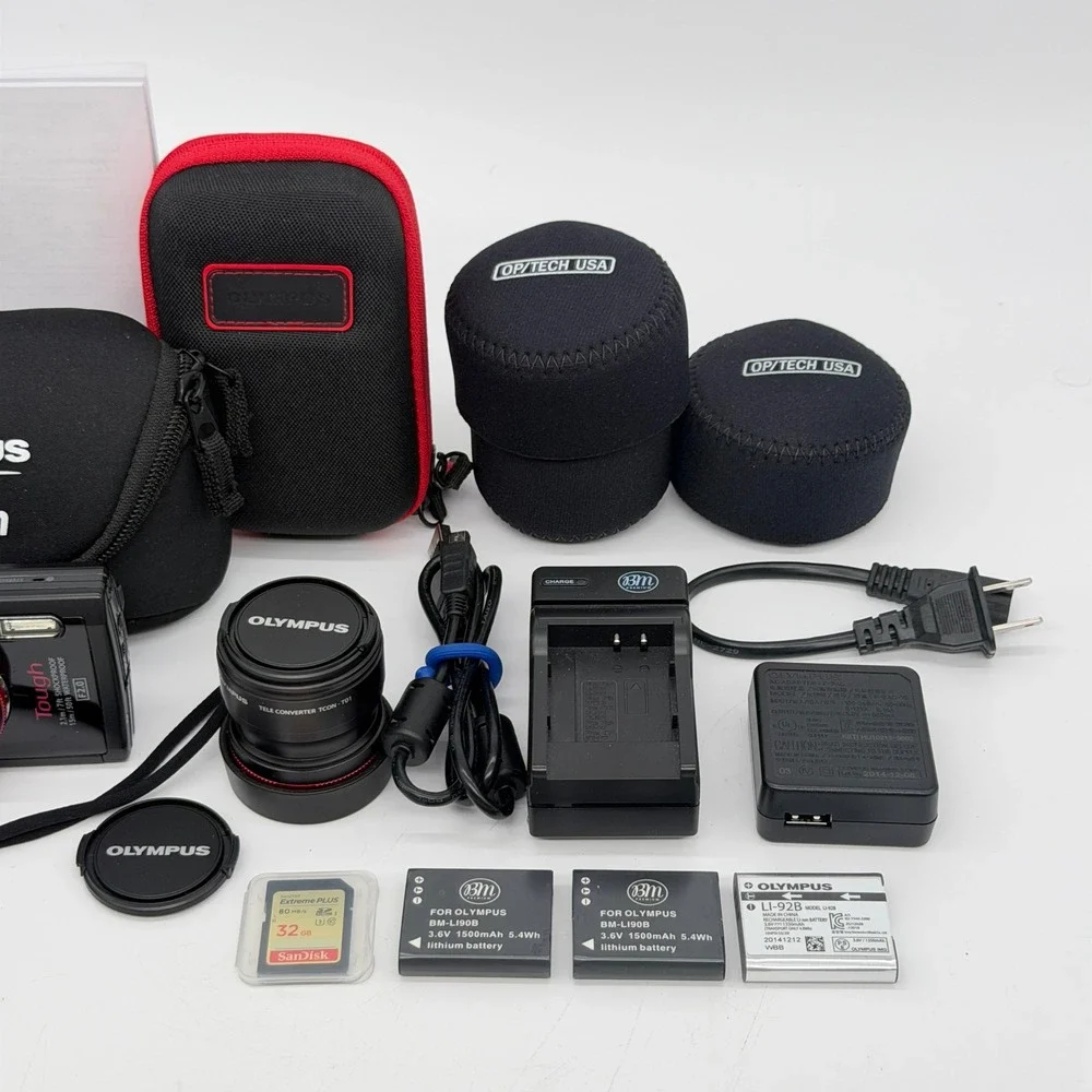 Olympus Tough TG-3 Waterproof Digital Camera Black Bundle TCON-T01 Teleconverter